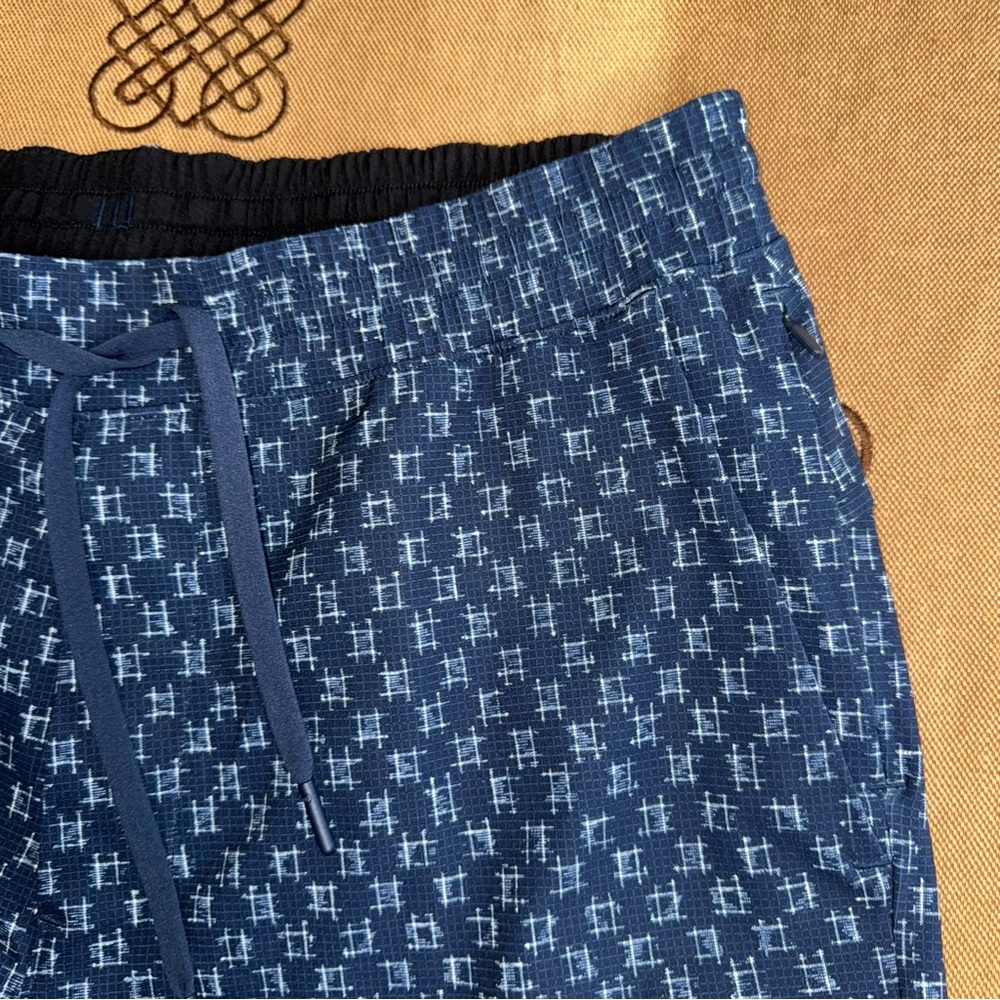 Lululemon Men'S Bowline Short Ikat Check White Tue Navy Size L - Picture 8 of 16